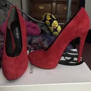 Nine West pumps